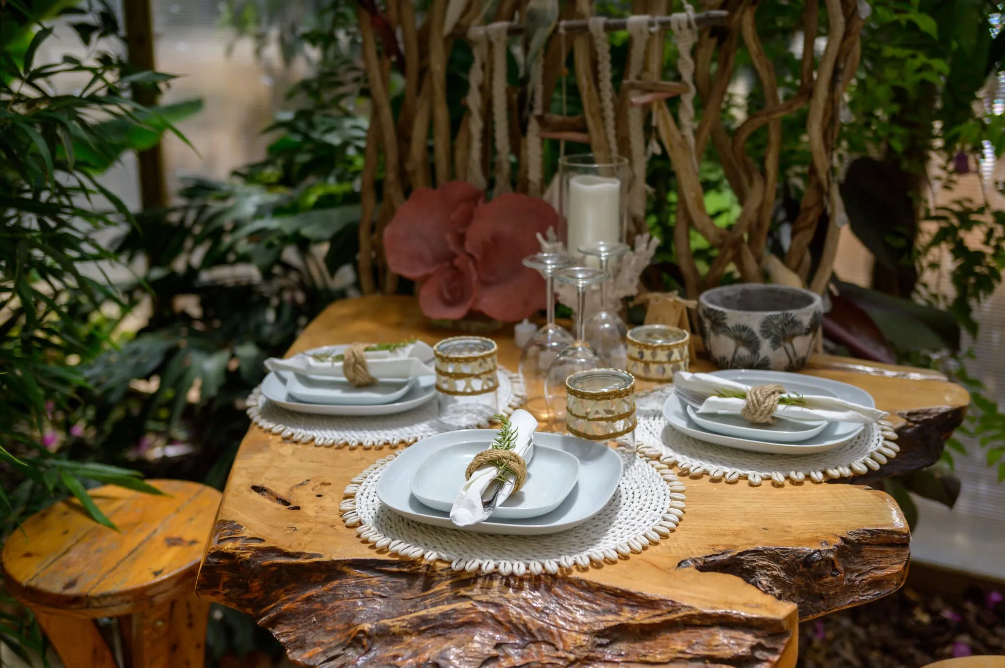 Decorated table at Algarve Jungle Events - photo 17